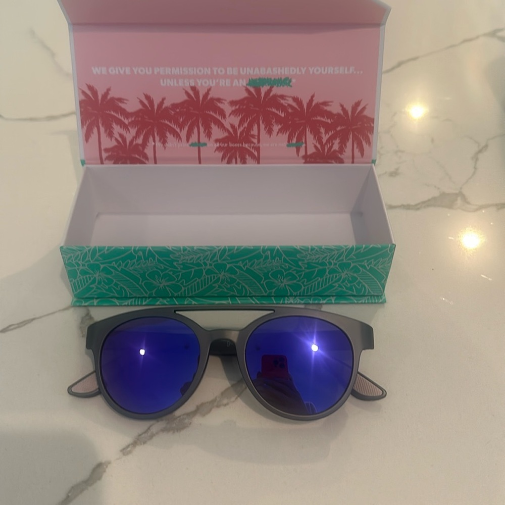 Goodr Circle G sunglasses